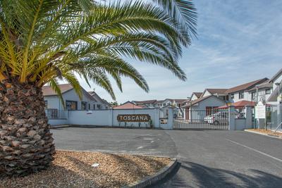 Apartment / Flat For Sale in Protea Heights, Brackenfell